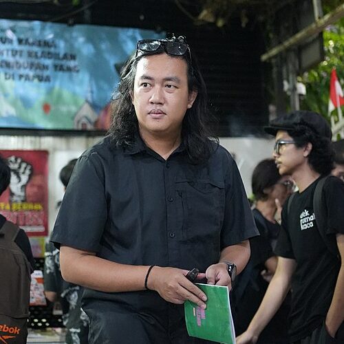 Attaqué à l’acide pour son activisme anti-militariste